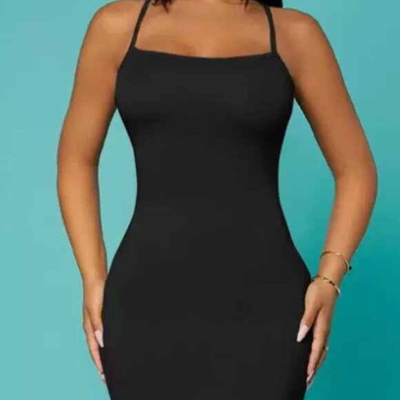 Shein Sxy Solid Criss-Cross Backless Bodycon Dress - Picture 4 of 5